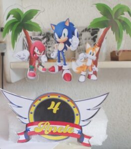 SONIC THEMED CAKE TOPPER